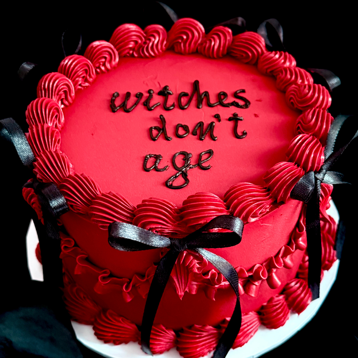 Red Romance Vintage Cake - - Cake Choice