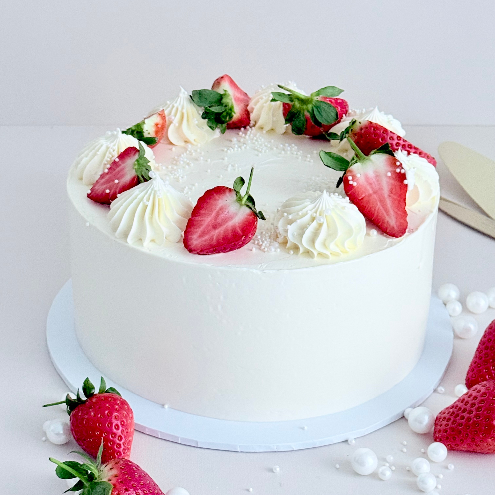 Vanilla & Strawberry Cake - Cake Choice