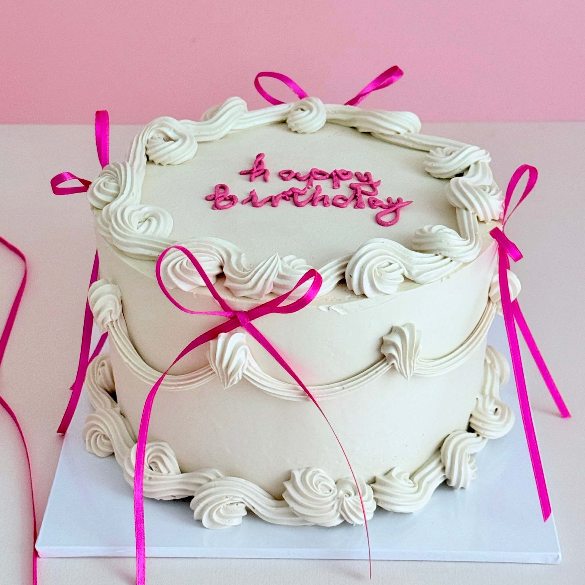Cream Bow Vintage Cake - Cake Choice