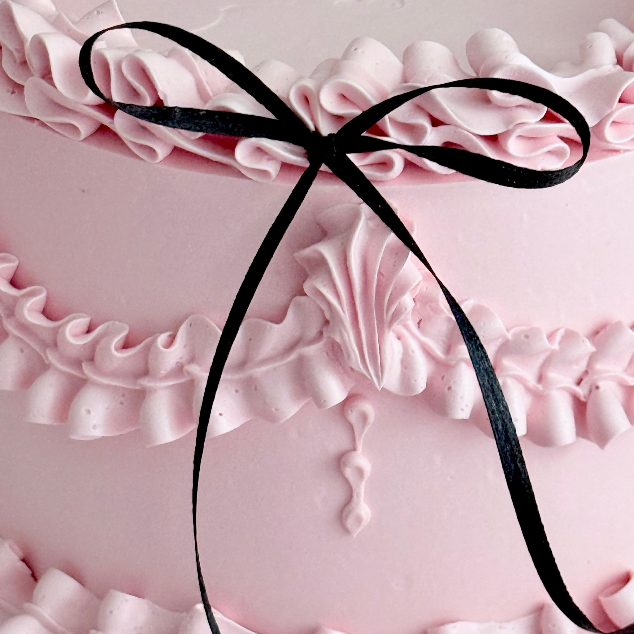 Pink Vintage Bow Cake - Cake Choice