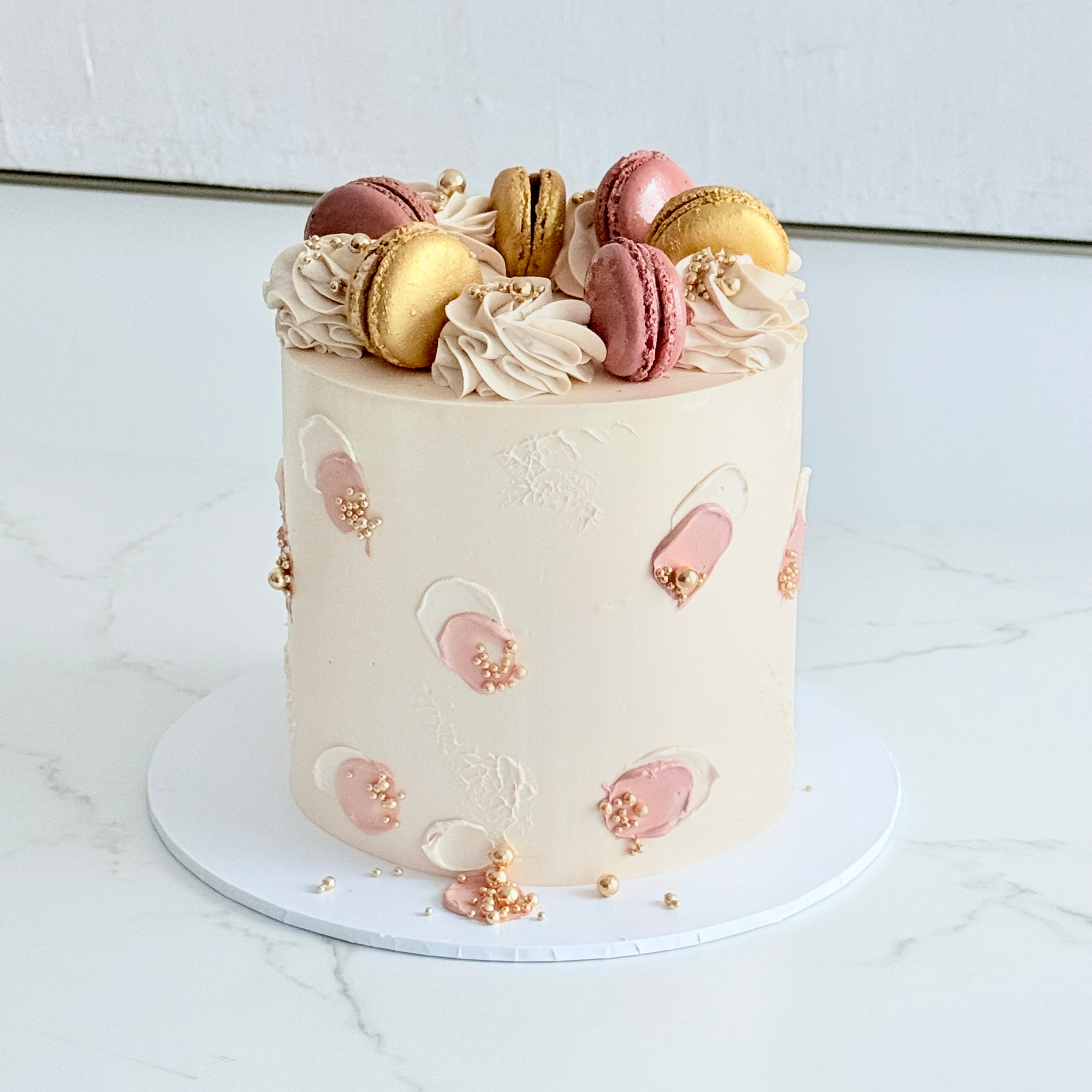 Elegant Macarons Cake - Cake Choice