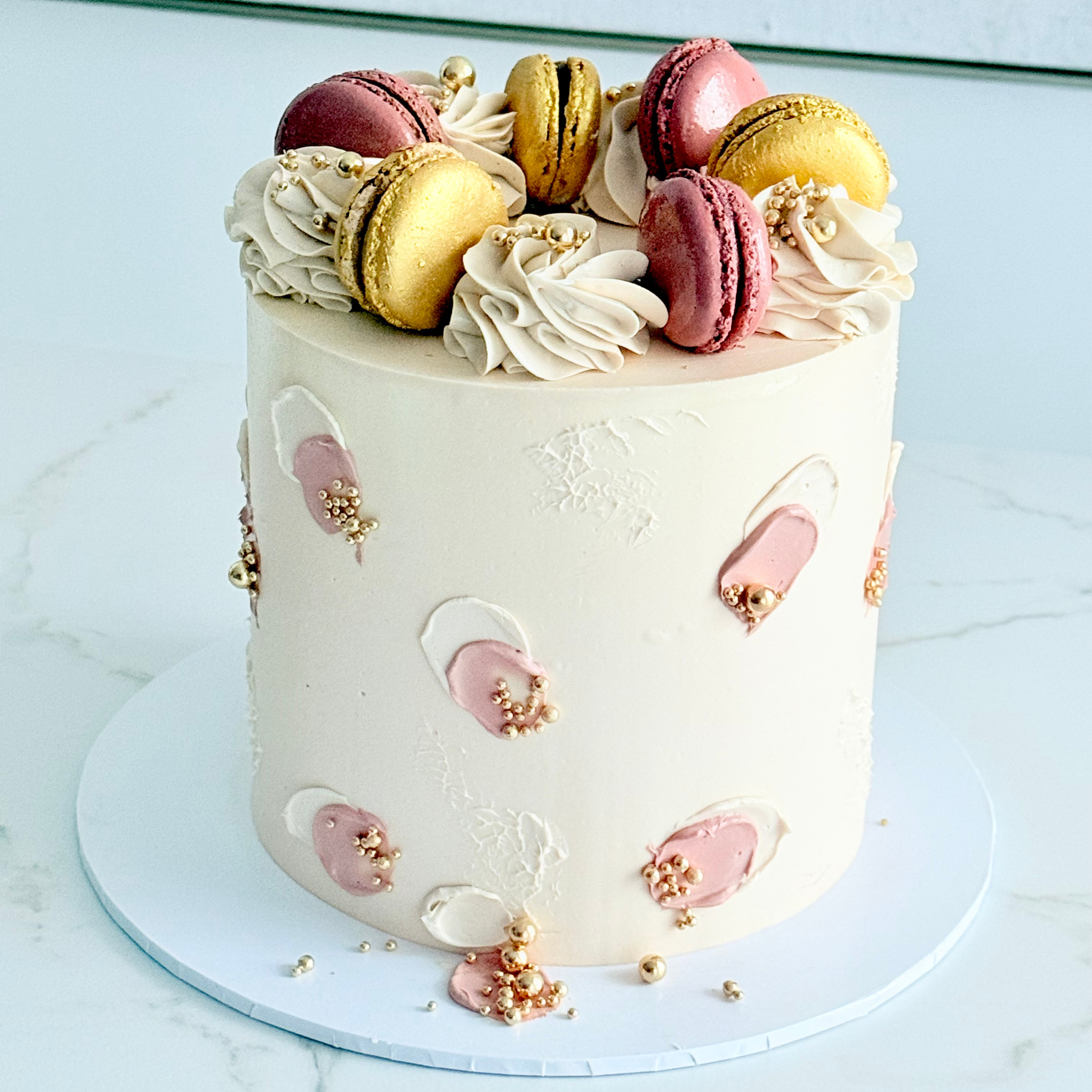 Elegant Macarons Cake - Cake Choice
