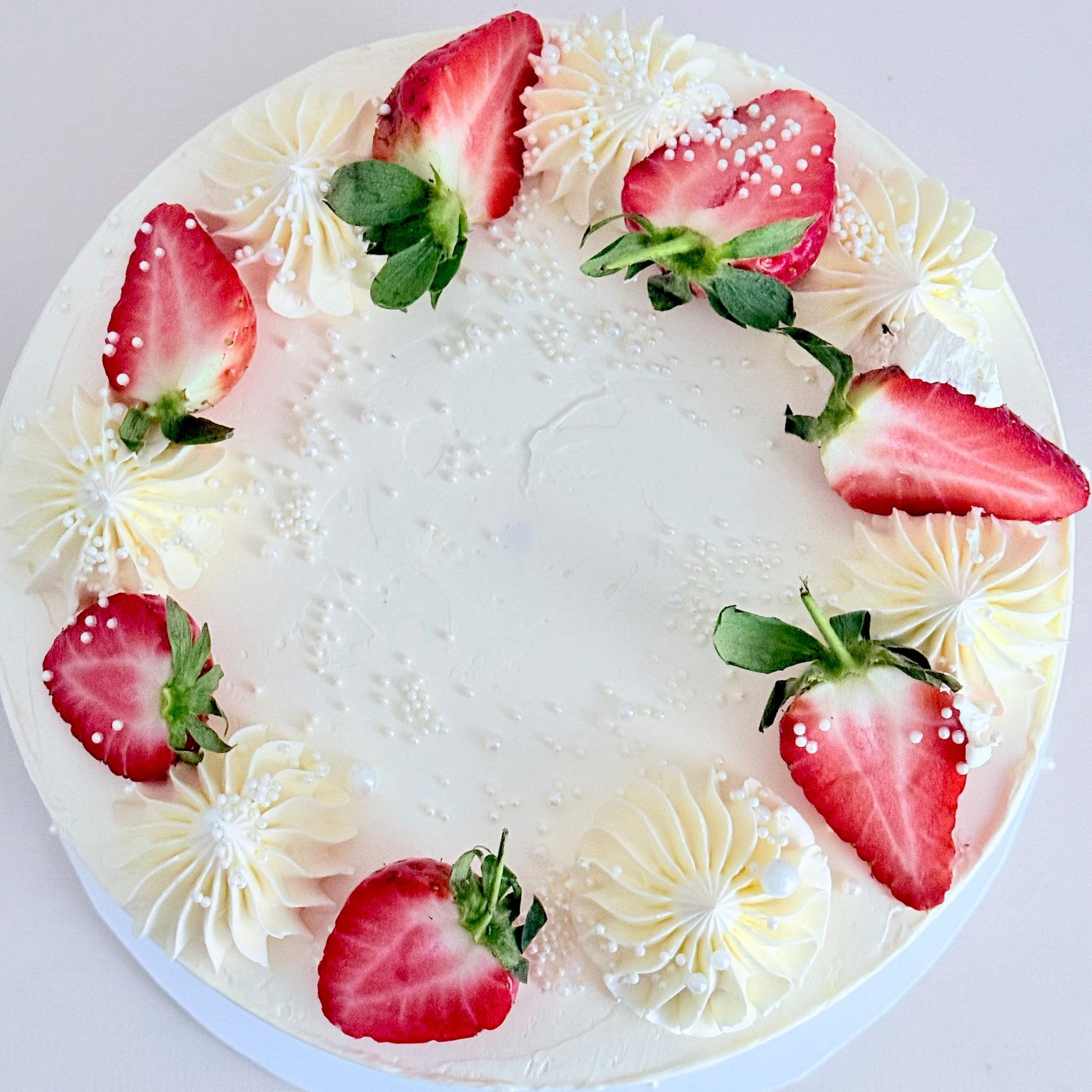 Vanilla & Strawberry Cake - Cake Choice