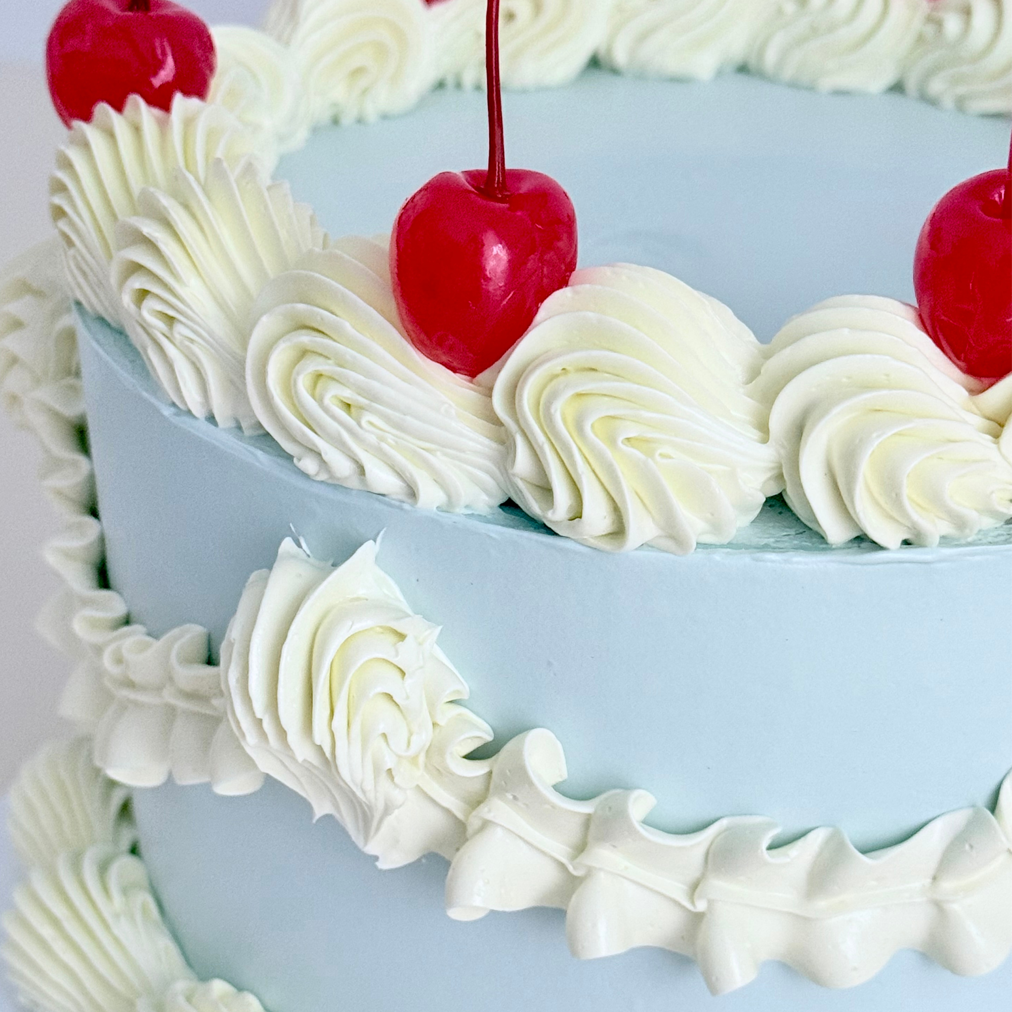Blue Cherry Vintage Cake - Cake Choice