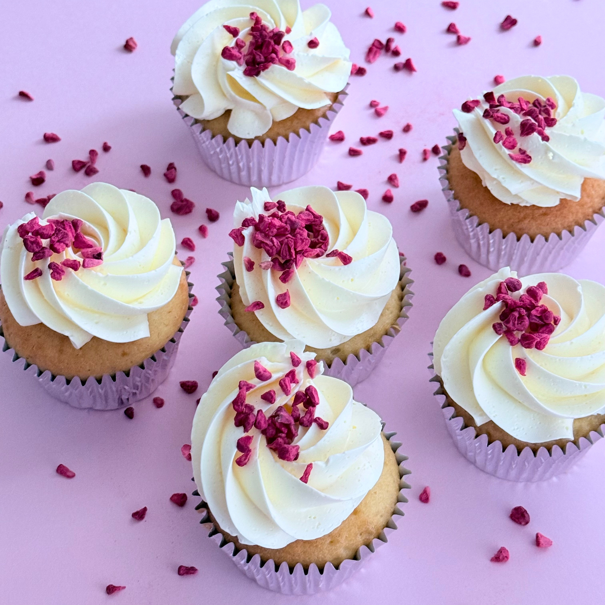 Vanilla & Raspberry Cupcakes - Cake Choice