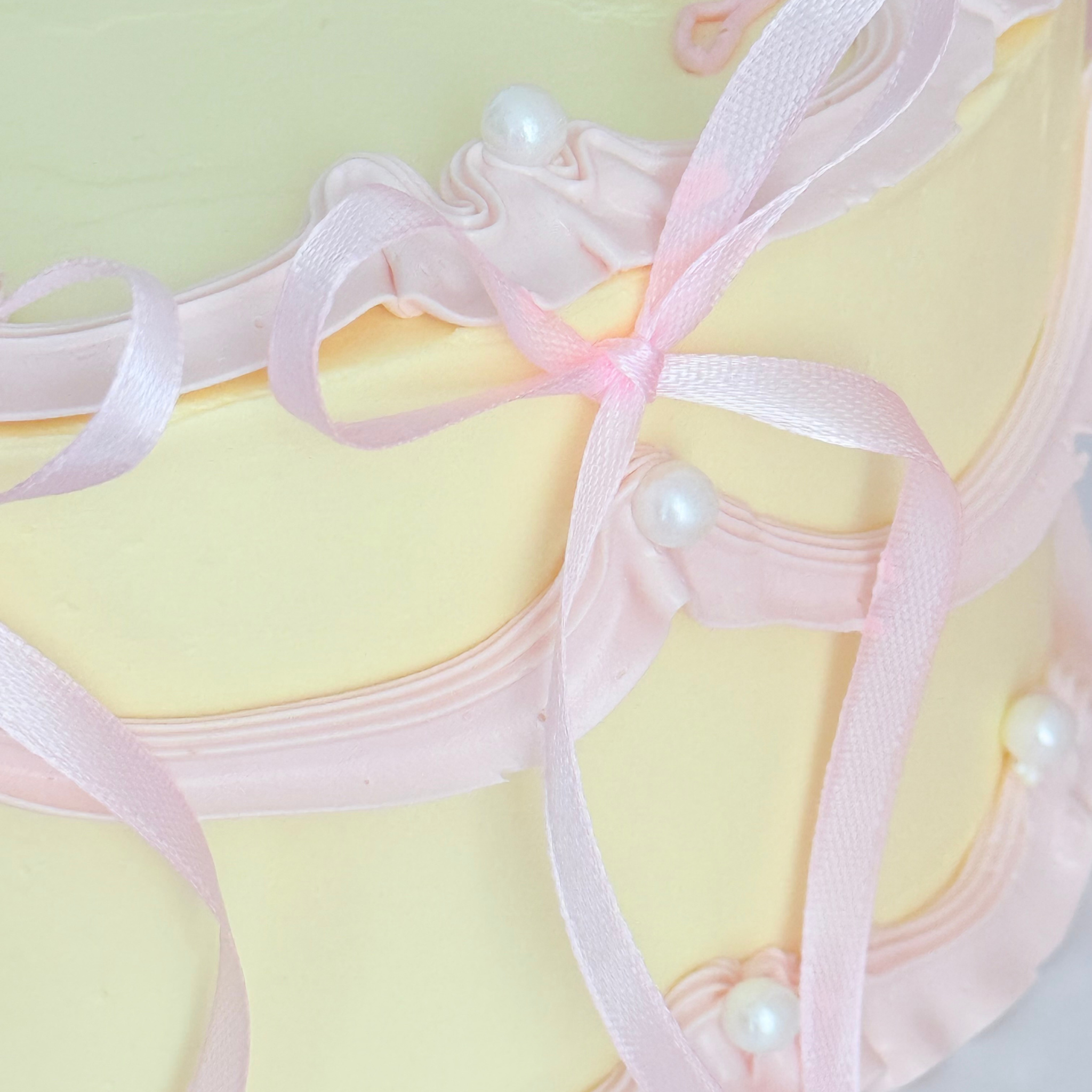 Coquette Yellow Heart Cake - Cake Choice