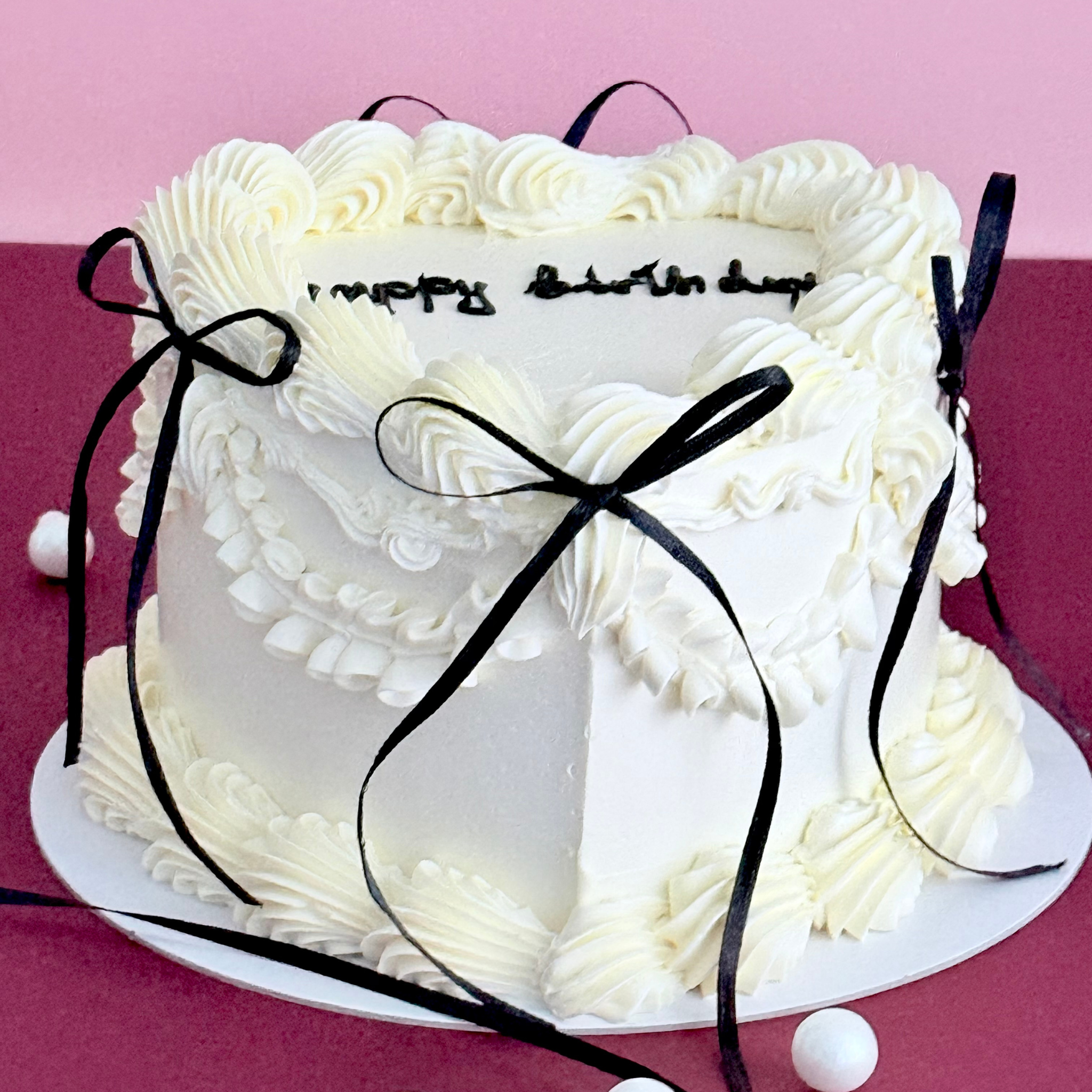 White Vintage Heart Cake - Cake Choice